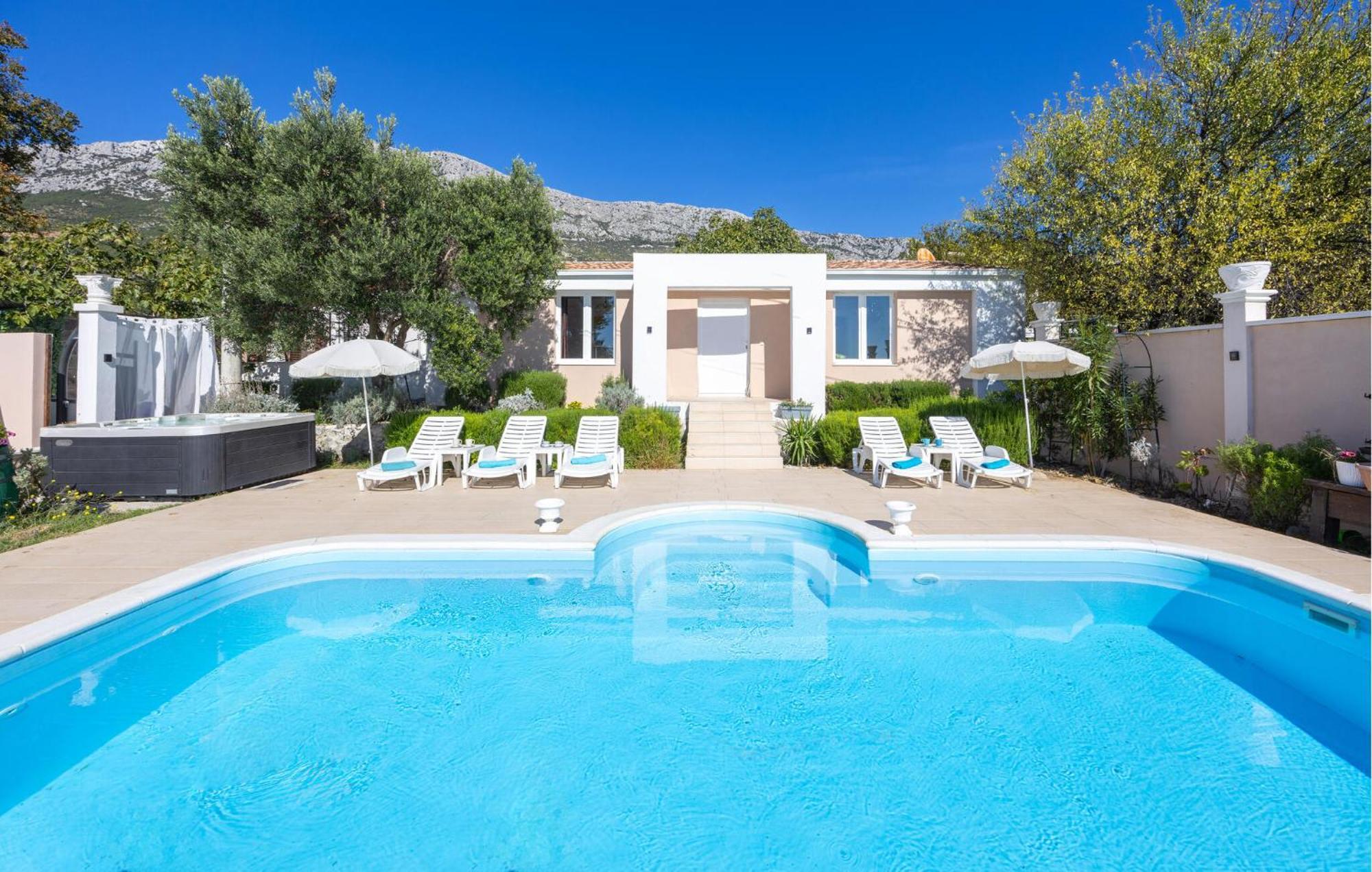 Nice Home In Kastel Sucurac With Wifi Kastela Exterior photo