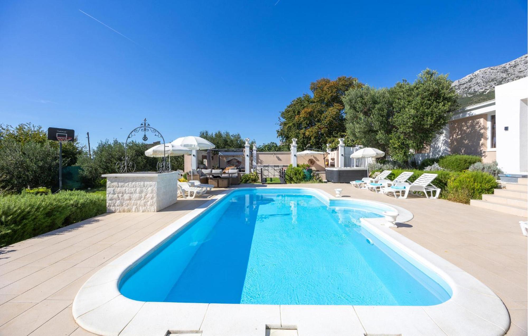 Nice Home In Kastel Sucurac With Wifi Kastela Exterior photo