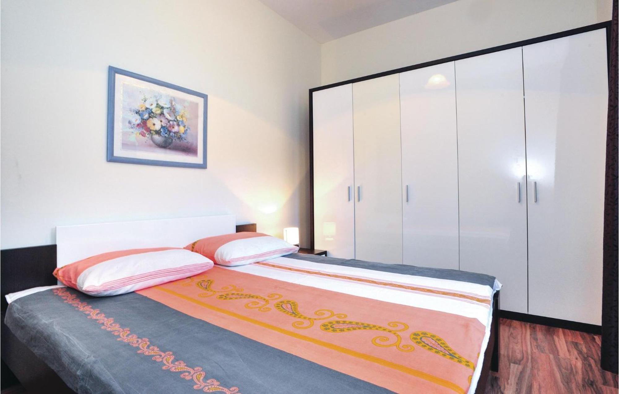 Nice Home In Kastel Sucurac With Wifi Kastela Exterior photo