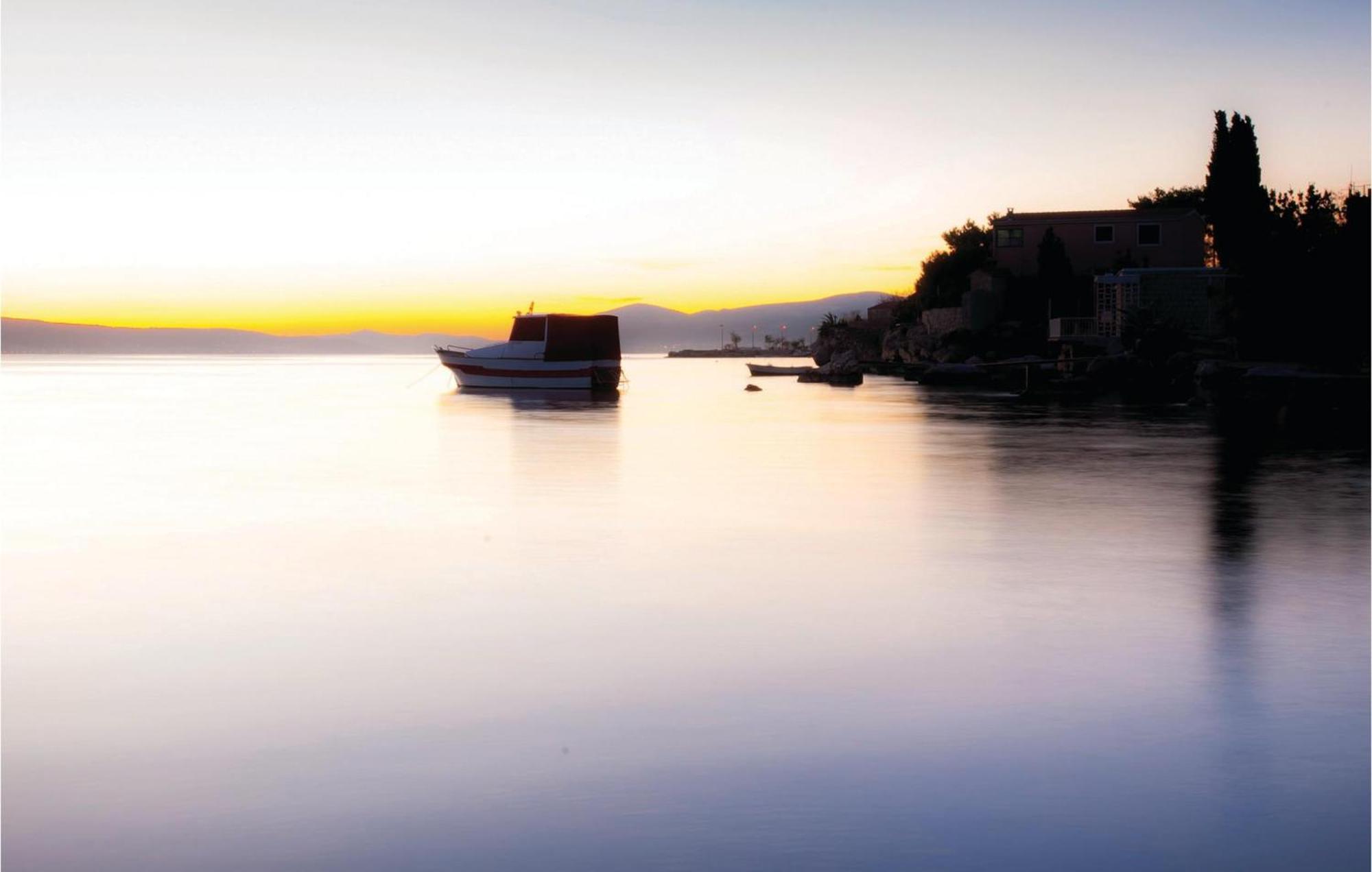 Nice Home In Kastel Sucurac With Wifi Kastela Exterior photo