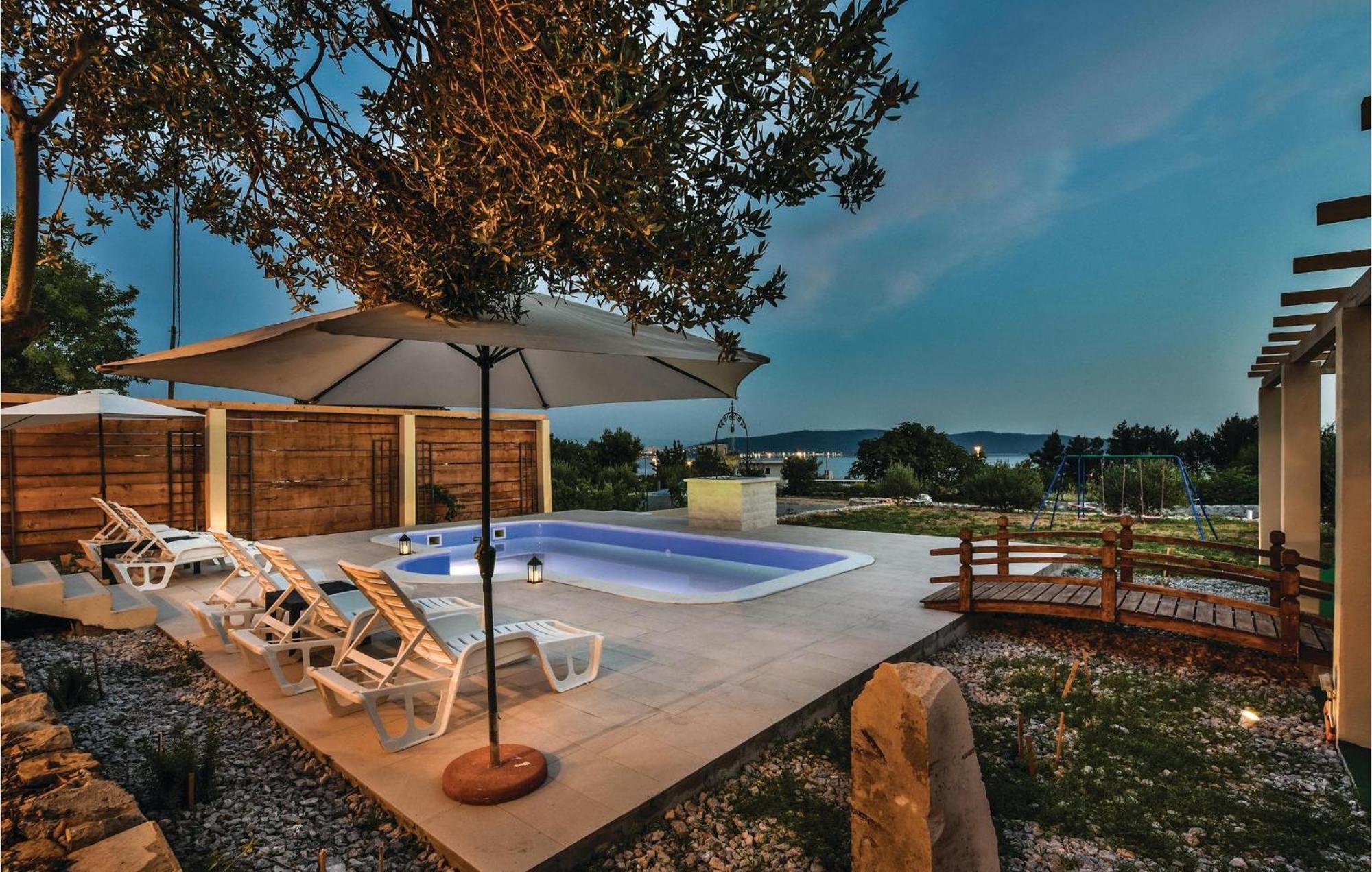 Nice Home In Kastel Sucurac With Wifi Kastela Exterior photo