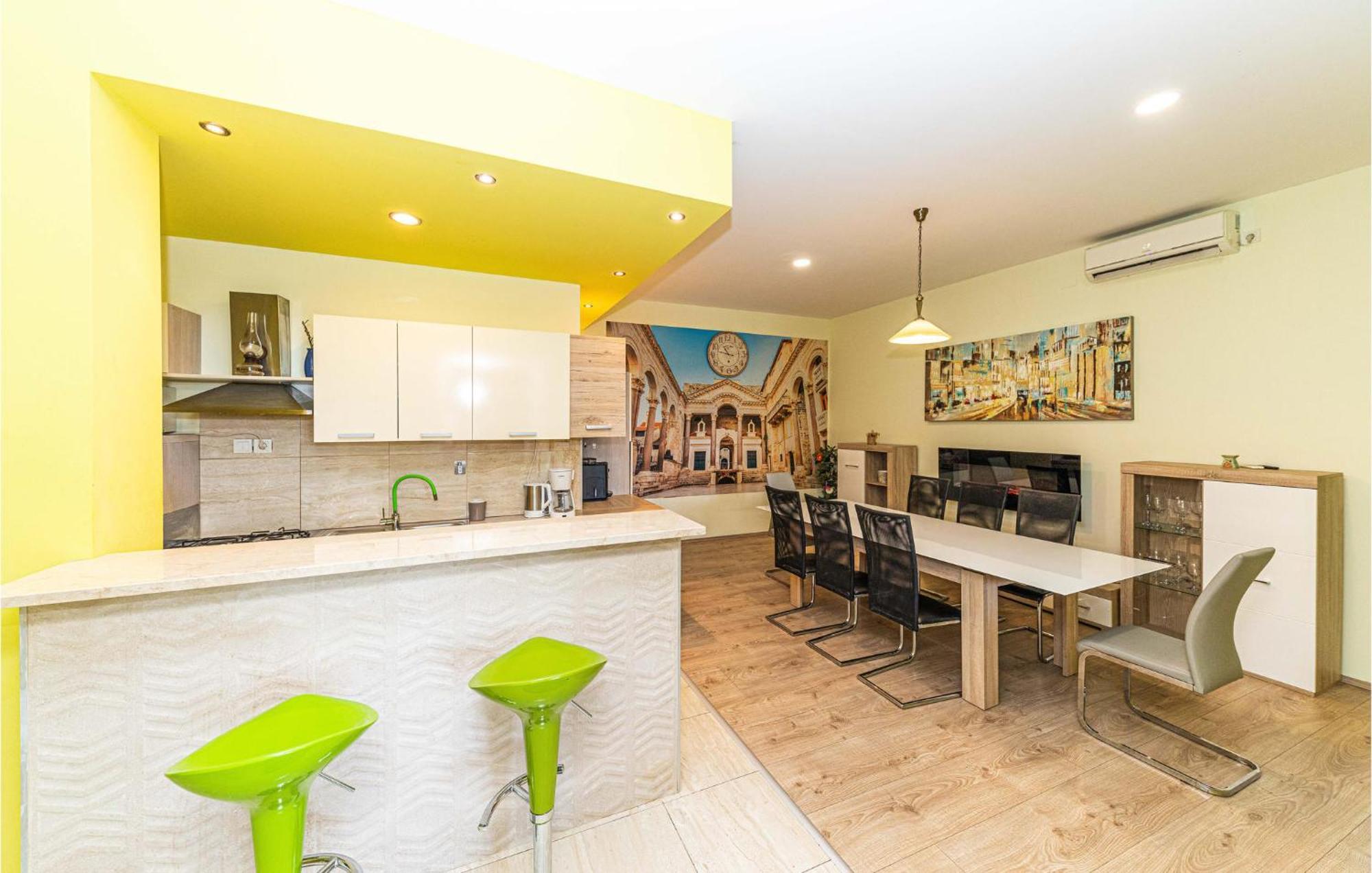Nice Home In Kastel Sucurac With Wifi Kastela Exterior photo