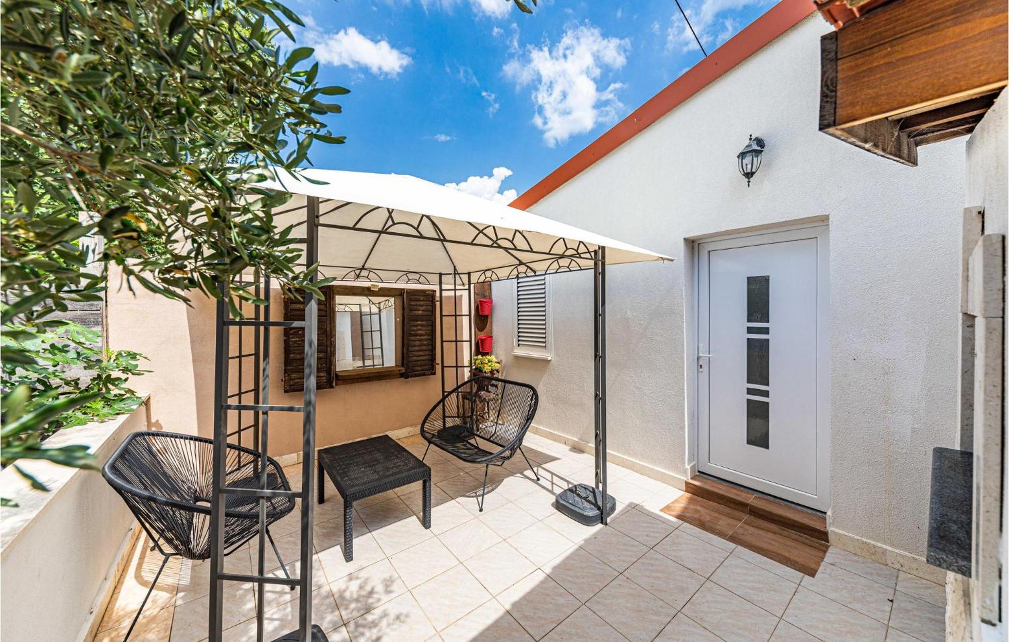 Nice Home In Kastel Sucurac With Wifi Kastela Exterior photo
