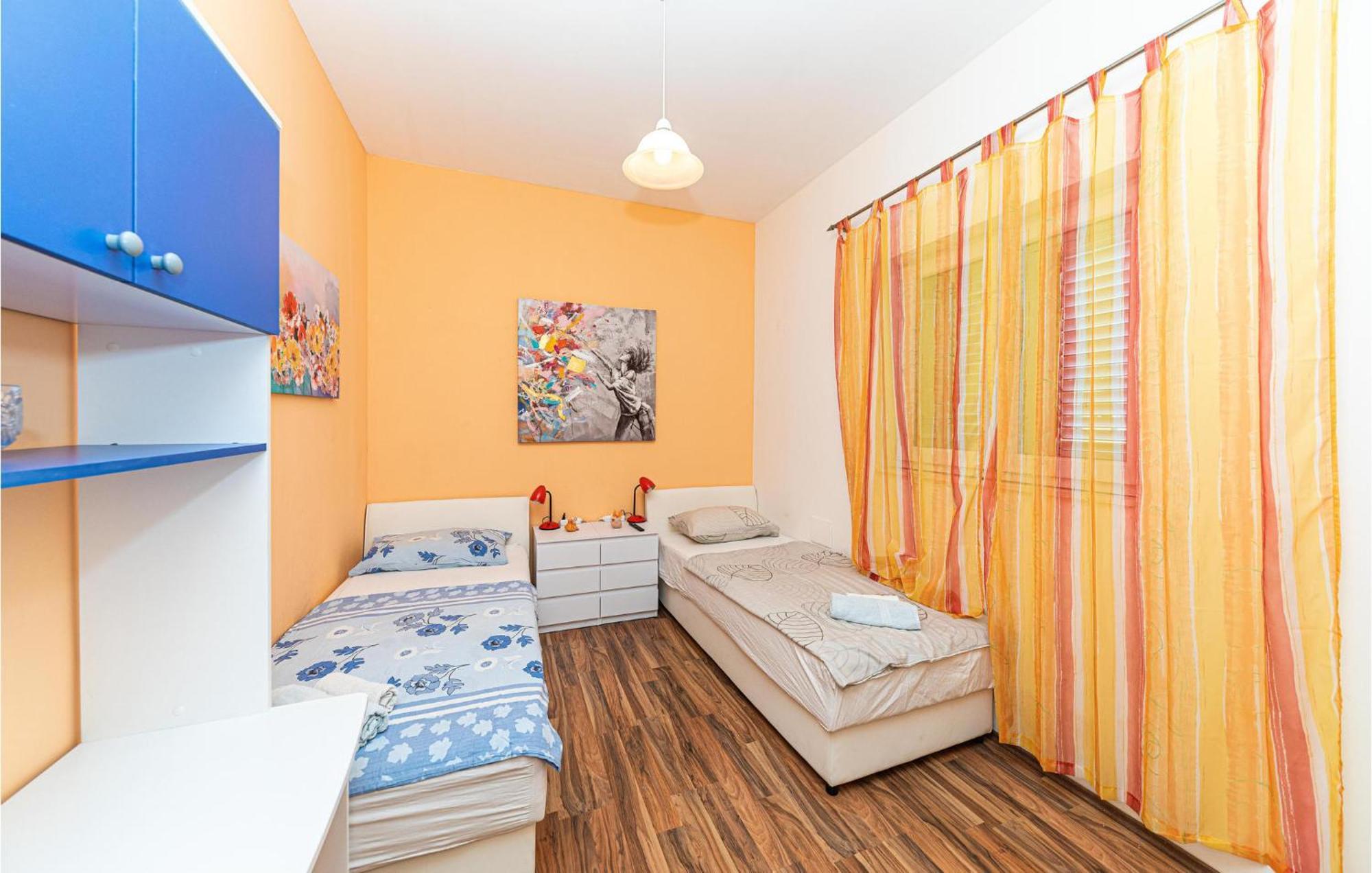 Nice Home In Kastel Sucurac With Wifi Kastela Exterior photo