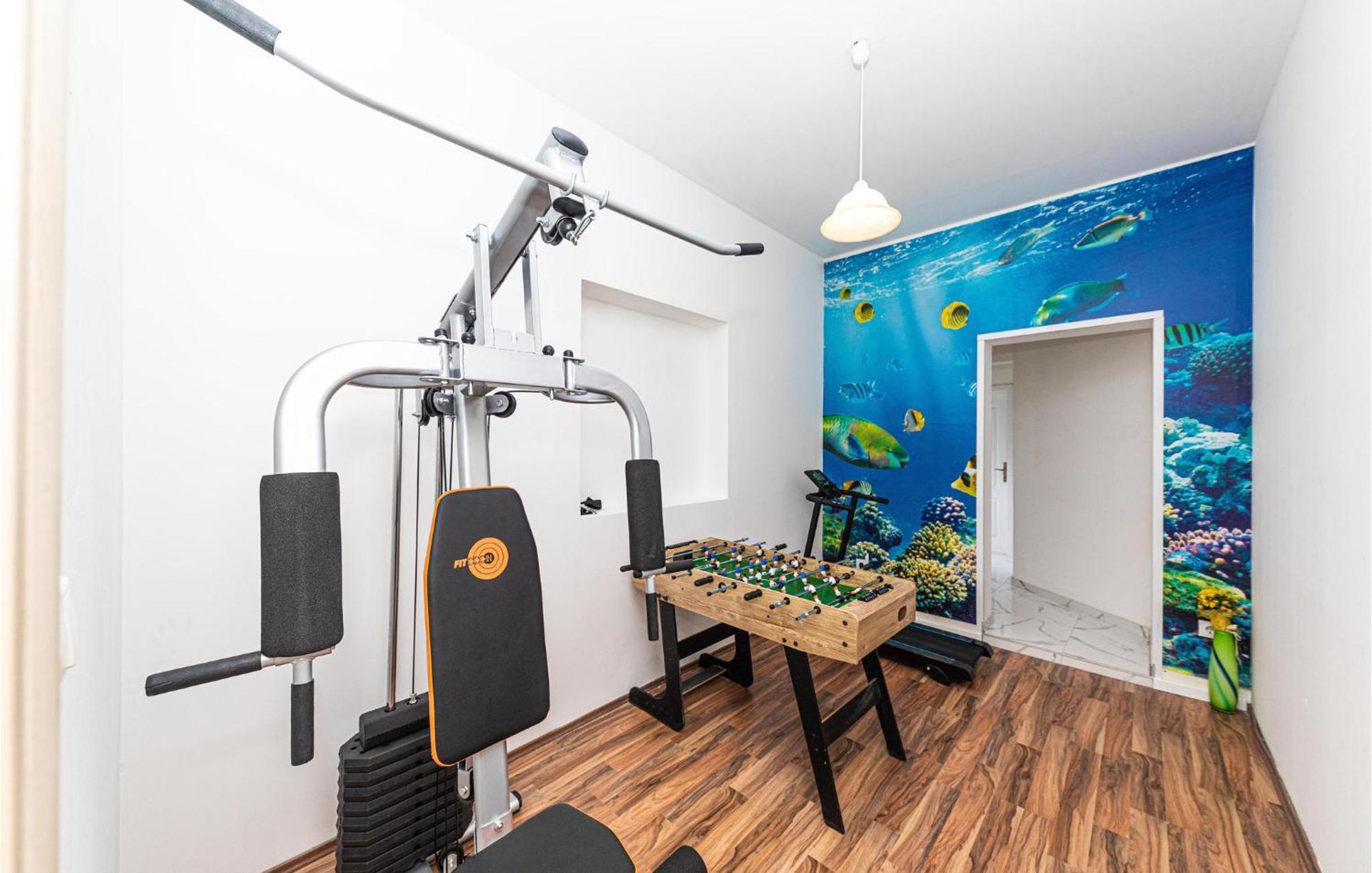 Nice Home In Kastel Sucurac With Wifi Kastela Exterior photo