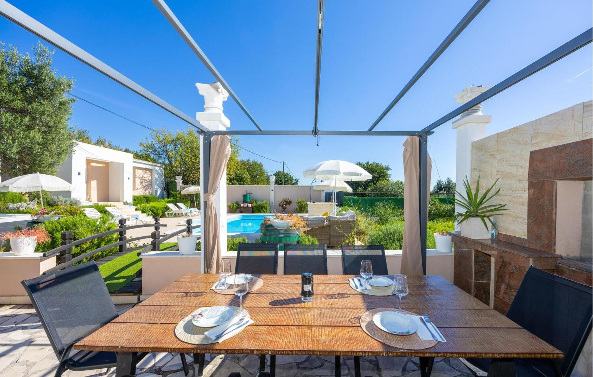 Nice Home In Kastel Sucurac With Wifi Kastela Exterior photo